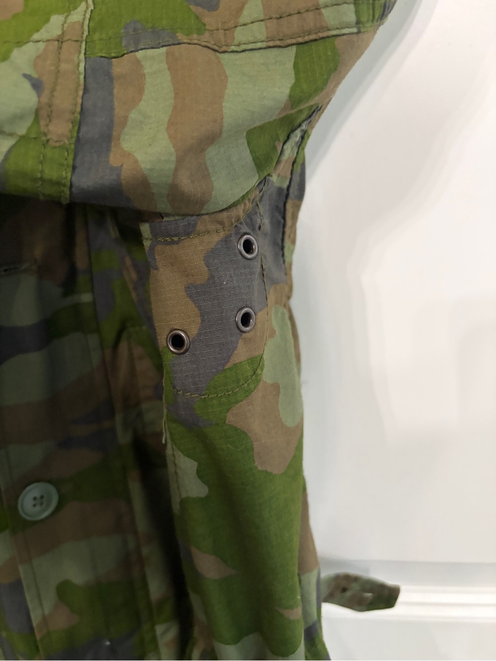 Like new size XS J. Crew Green Camouflage Utility Jacket.Pockets, hood, vintage - Picture 4 of 13